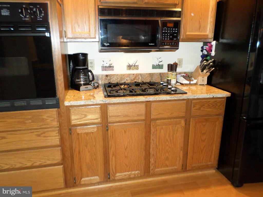 845 Arnold Road Westminster, MD 21157 - Photo 7 of 25 Kitchen