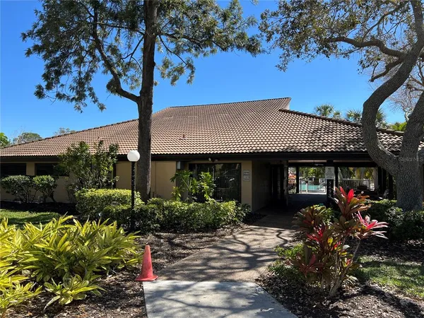 $3,400 | 5617 Ashton Lake Drive, Unit 1, Sarasota, FL 34231