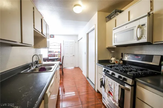 $370,000 | 3726 East Glow Drive, Las Vegas, NV 89115