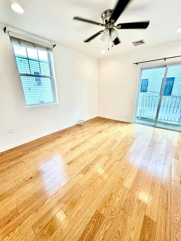 $2,995 | 606 John F. Kennedy Boulevard, Unit 1, Union City, NJ 07087