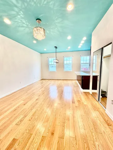 $2,995 | 606 John F. Kennedy Boulevard, Unit 1, Union City, NJ 07087