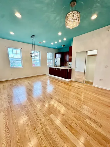 $2,995 | 606 John F. Kennedy Boulevard, Unit 1, Union City, NJ 07087