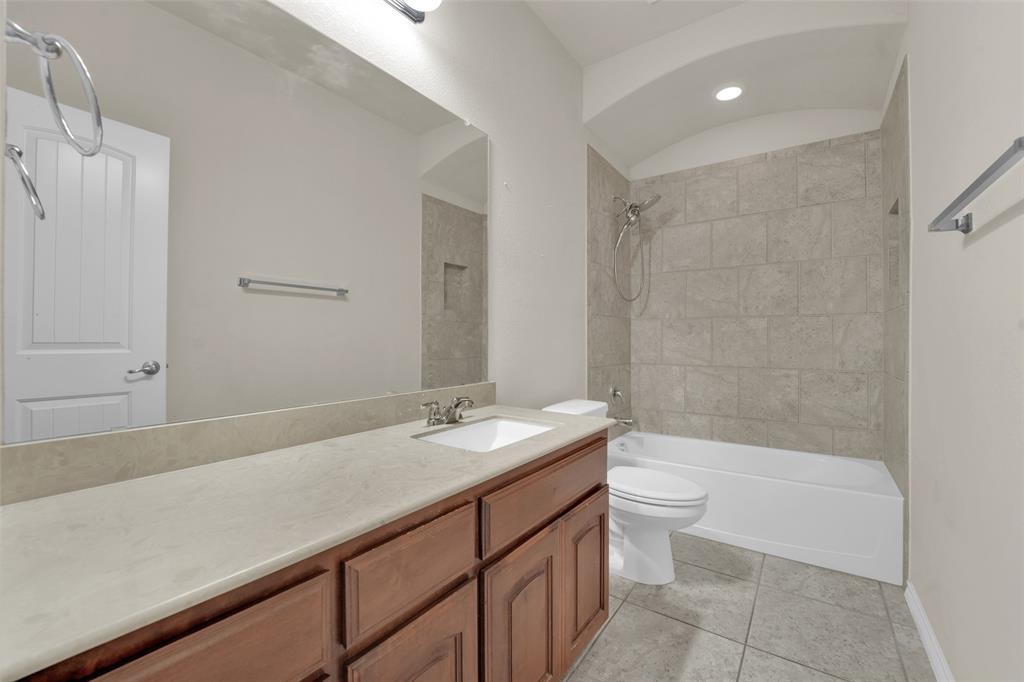 1836 Velarde Road Fort Worth, TX 76131 - Photo 14 of 28 Gallery Image 14