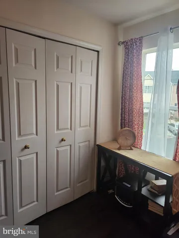 a view of a livingroom with furniture