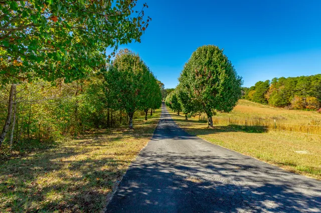 $699,900 | 150 Ken Visage Lane, LaFayette, GA 30728