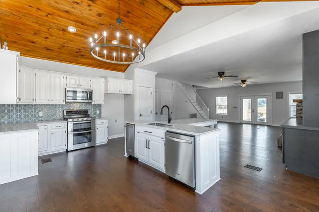 $699,900 | 150 Ken Visage Lane, LaFayette, GA 30728