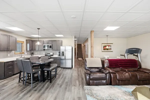 $2,100,000 | 540 Lane 280 Lake James, Angola, IN 46703