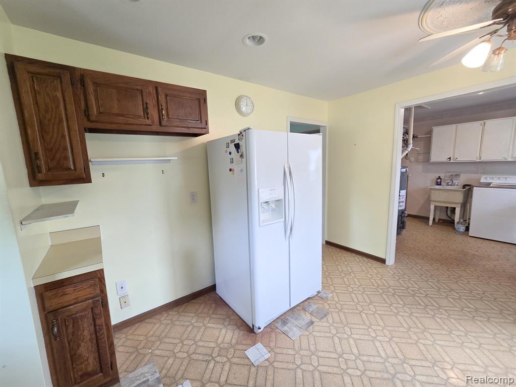12929 Matthews Street Carleton, MI 48117 - Photo 12 of 64