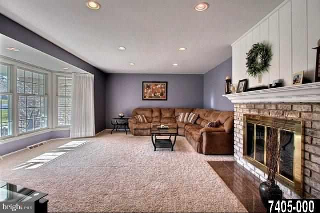 2445 Sutton Road York, PA 17403 - Photo 3 of 36