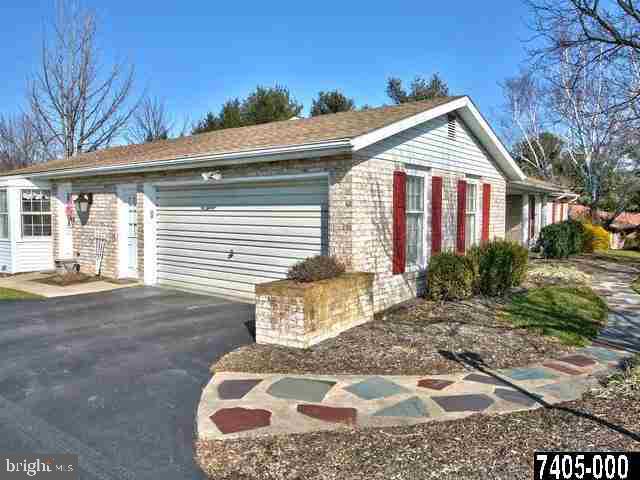 2445 Sutton Road York, PA 17403 - Photo 30 of 36