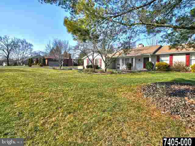2445 Sutton Road York, PA 17403 - Photo 31 of 36