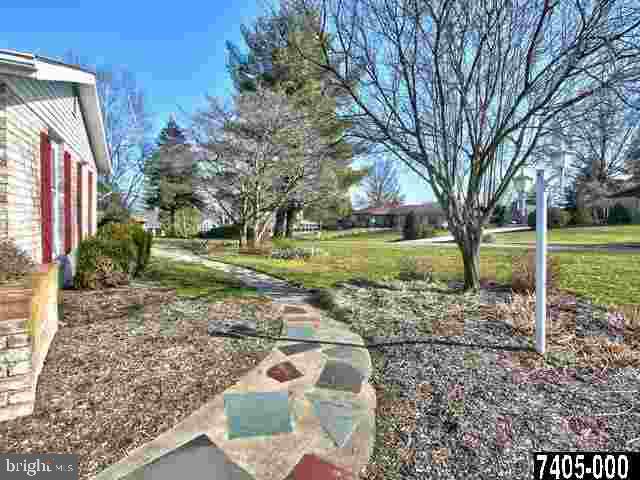 2445 Sutton Road York, PA 17403 - Photo 35 of 36