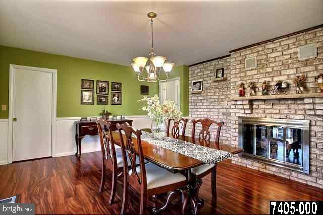 2445 Sutton Road York, PA 17403 - Photo 10 of 36
