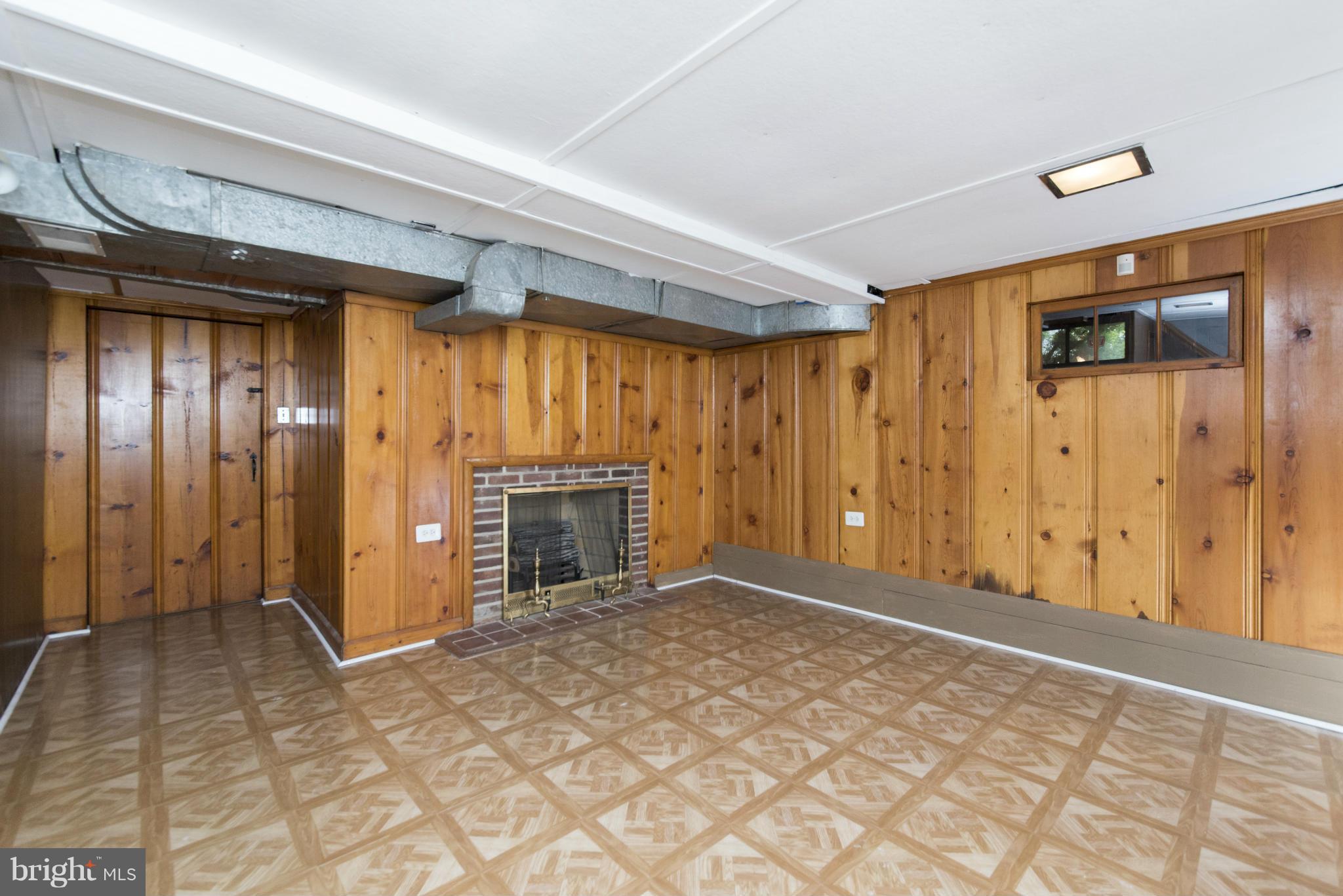 3615 Hilmar Road Baltimore, MD 21244 - Photo 22 of 30 Family Room