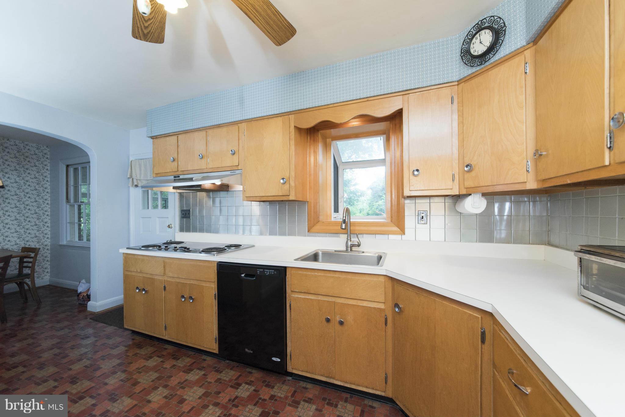3615 Hilmar Road Baltimore, MD 21244 - Photo 10 of 30 Kitchen