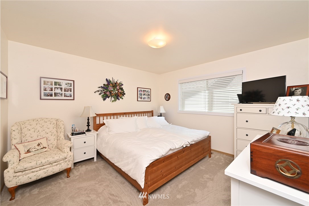 12218 Northeast 169th Street Bothell, WA 98011 - Photo 14 of 40 Gallery Image 14