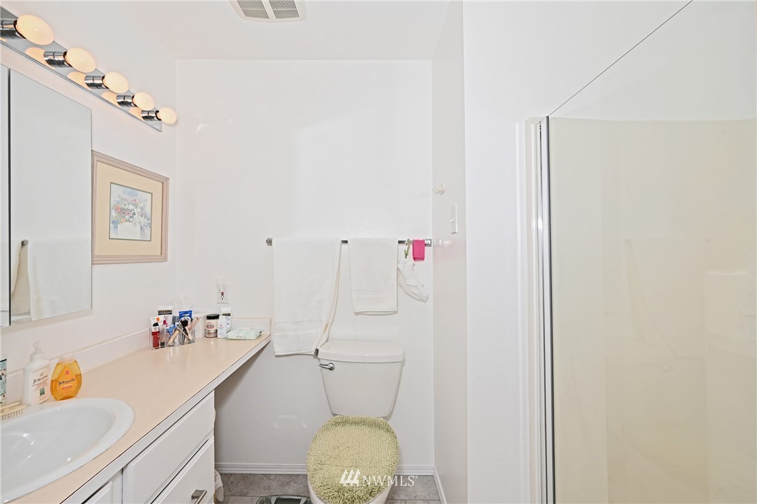 12218 Northeast 169th Street Bothell, WA 98011 - Photo 16 of 40 Gallery Image 16