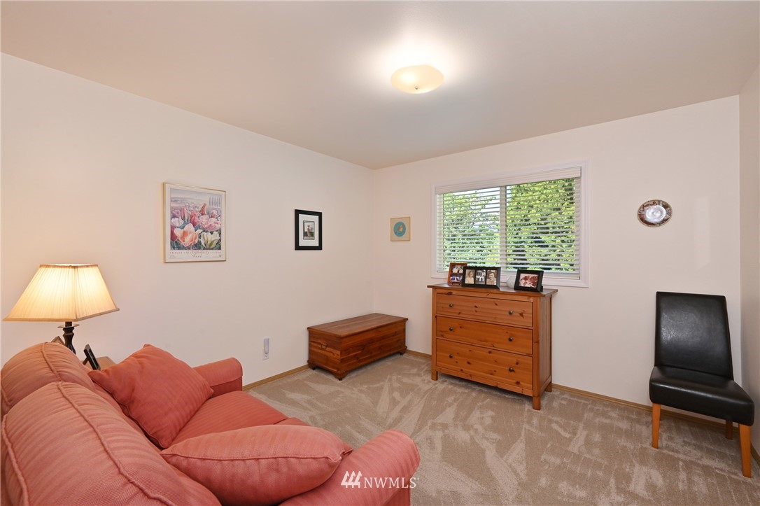 12218 Northeast 169th Street Bothell, WA 98011 - Photo 18 of 40 Gallery Image 18