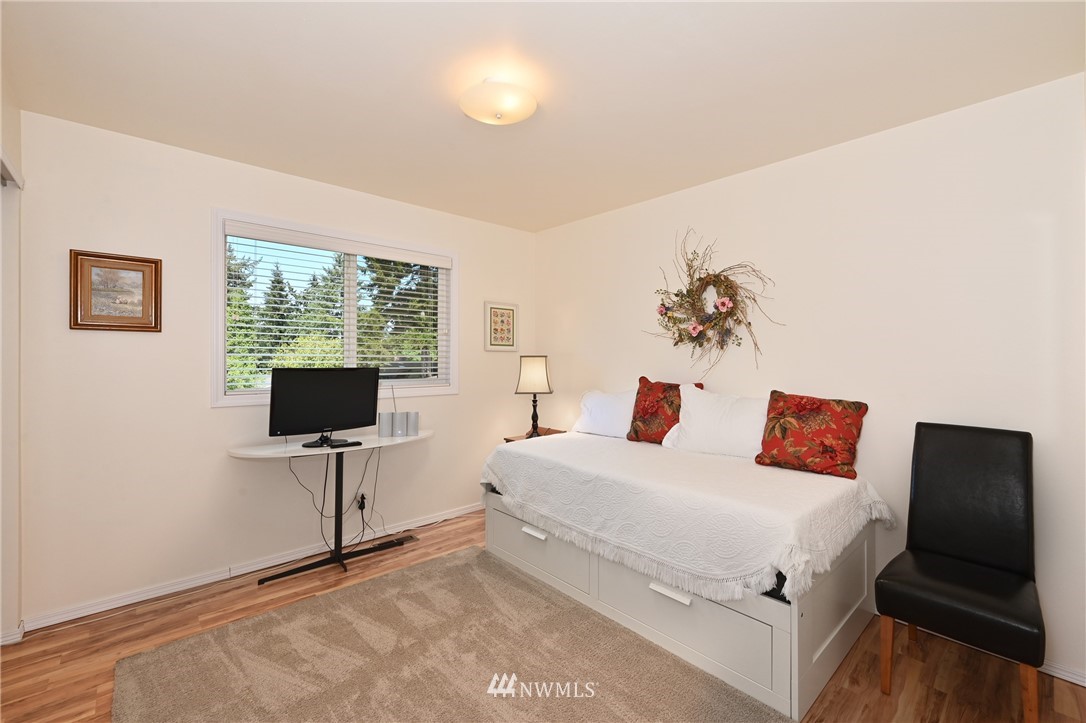 12218 Northeast 169th Street Bothell, WA 98011 - Photo 19 of 40 Gallery Image 19