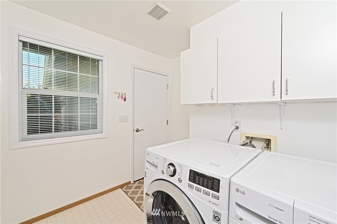 12218 Northeast 169th Street Bothell, WA 98011 - Photo 22 of 40 Gallery Image 22