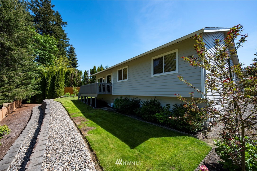 12218 Northeast 169th Street Bothell, WA 98011 - Photo 25 of 40 Gallery Image 25