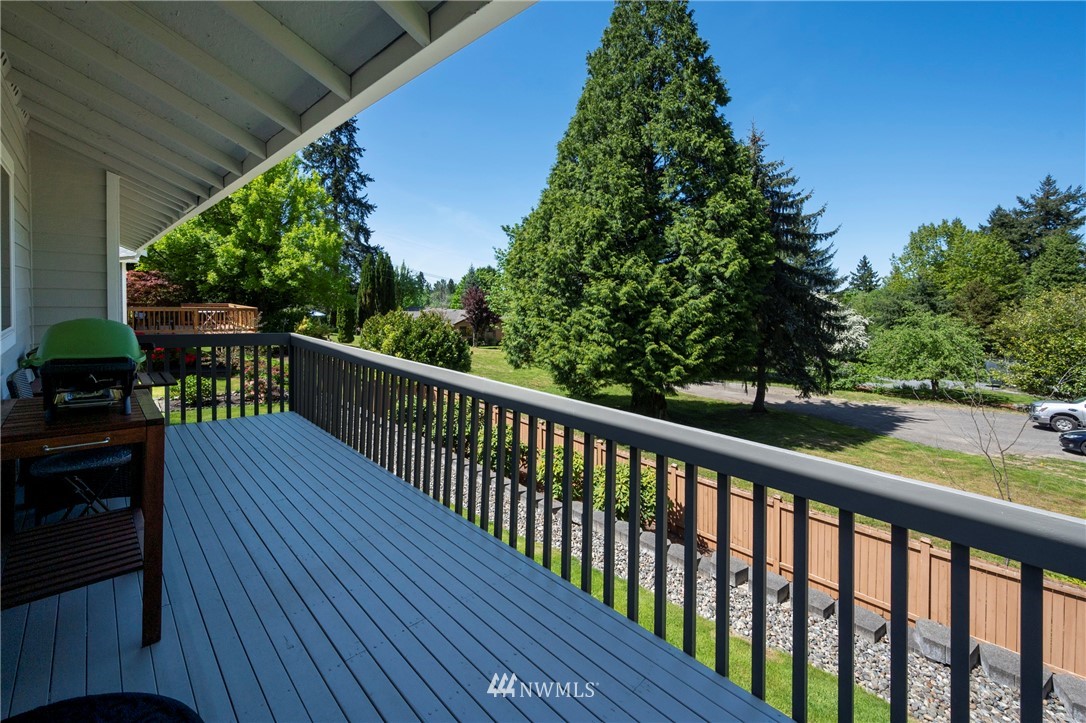 12218 Northeast 169th Street Bothell, WA 98011 - Photo 28 of 40 Gallery Image 28
