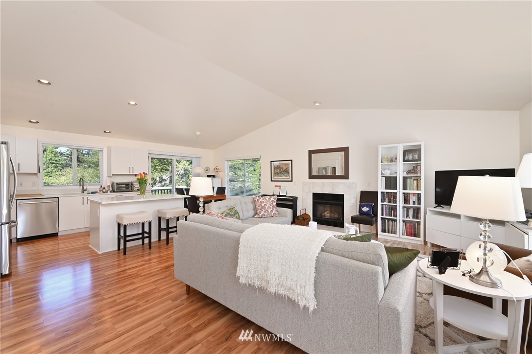12218 Northeast 169th Street Bothell, WA 98011 - Photo 7 of 40 Gallery Image 7