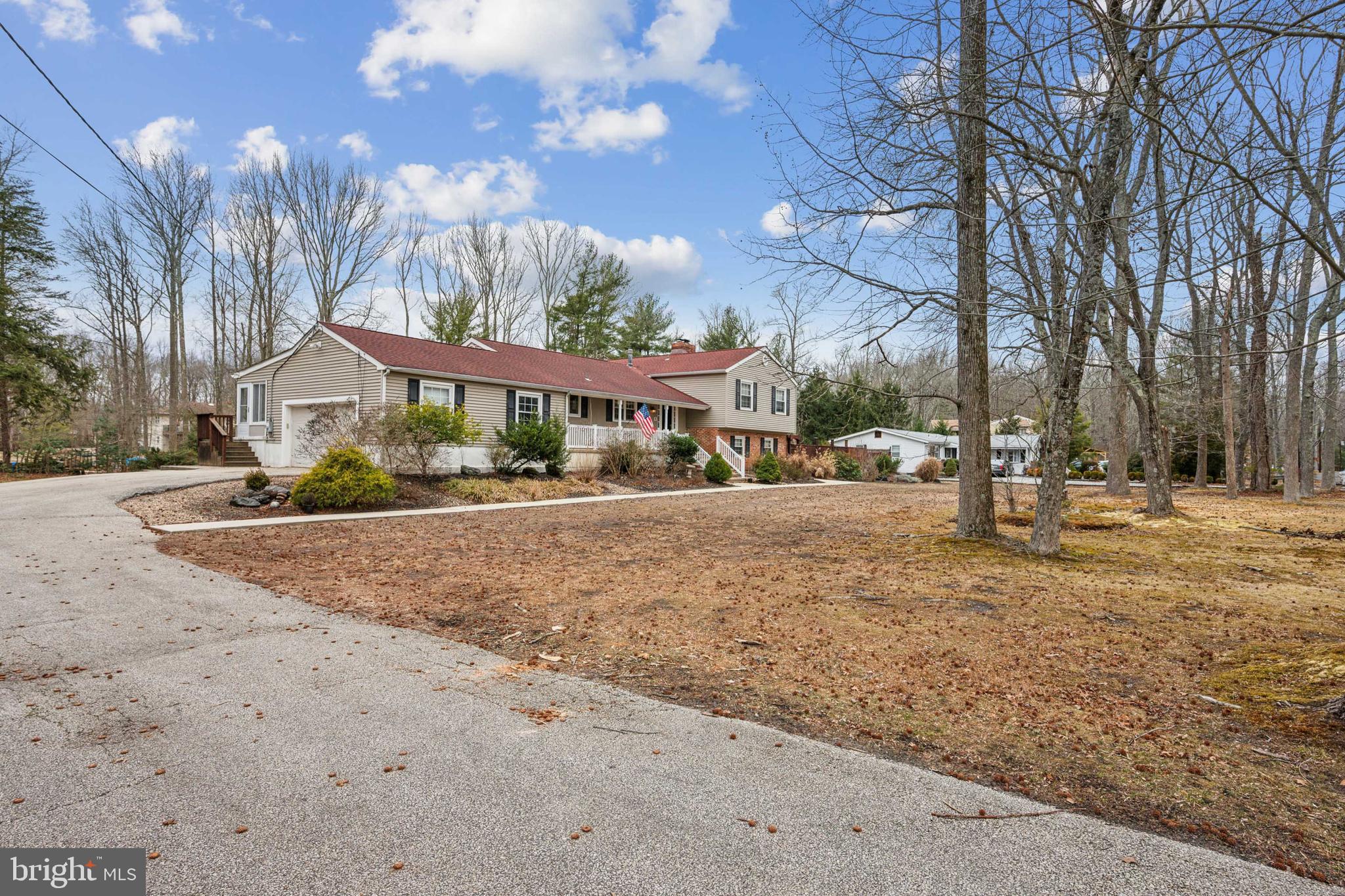Very large home with 2car side entry garage