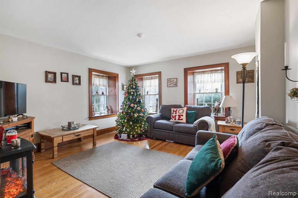 5244 Greer Road West Bloomfield, MI 48324 - Photo 13 of 41 Gallery Image 13