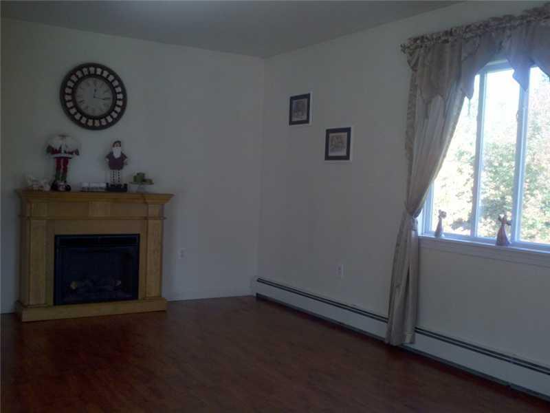 928 Garland Road Dexter, ME 04930 - Photo 11 of 23 Living Room.