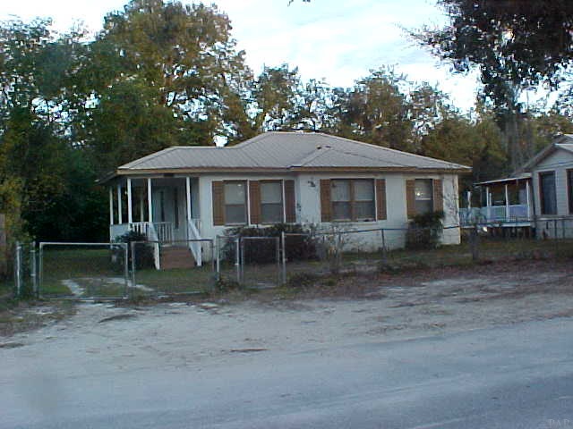 5232 Nimitz Road Milton, FL 32583 - Photo 1 of 8