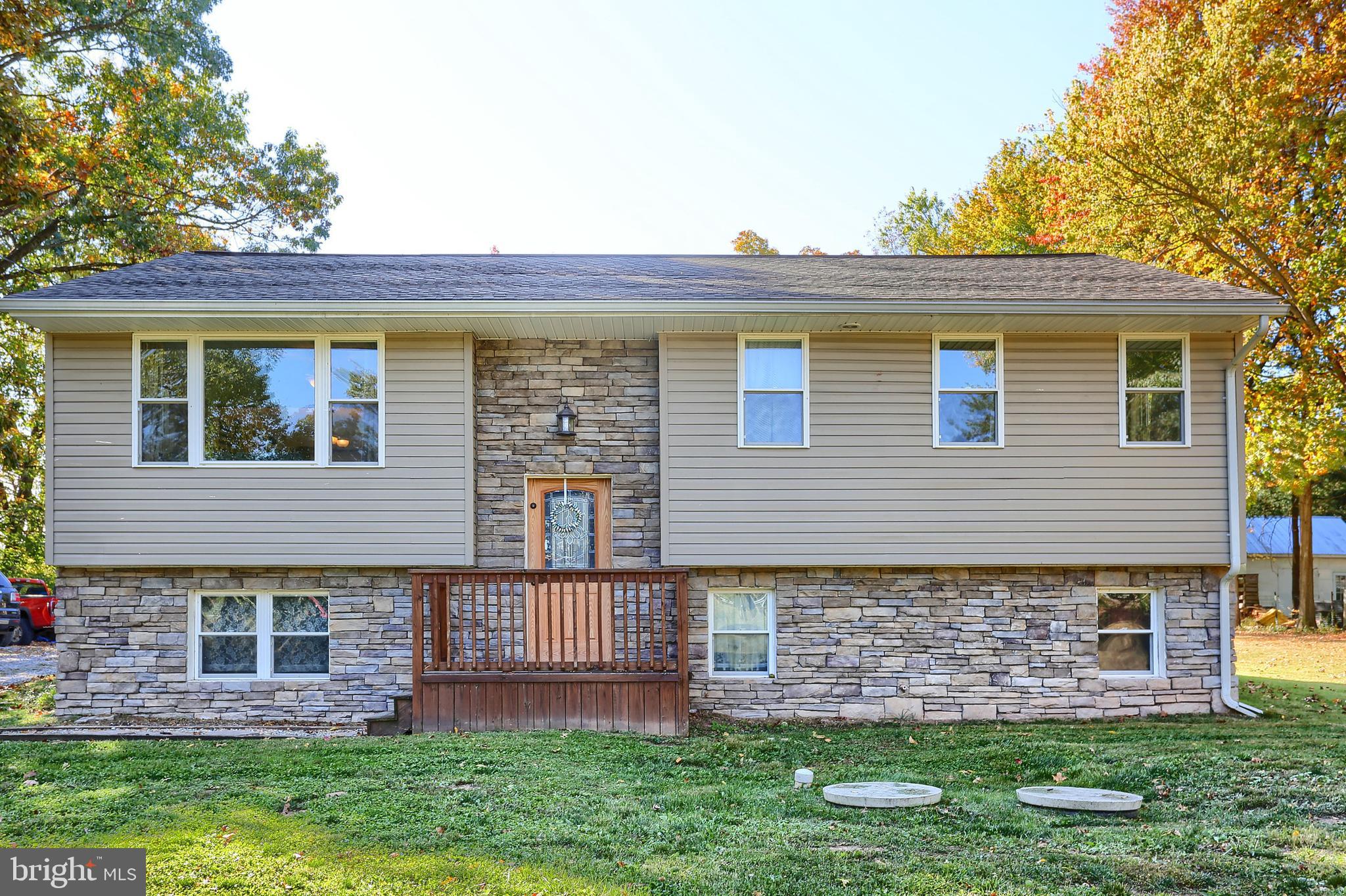 1001 Rosstown Road Lewisberry, PA 17339 - Photo 2 of 31 Gallery Image 2