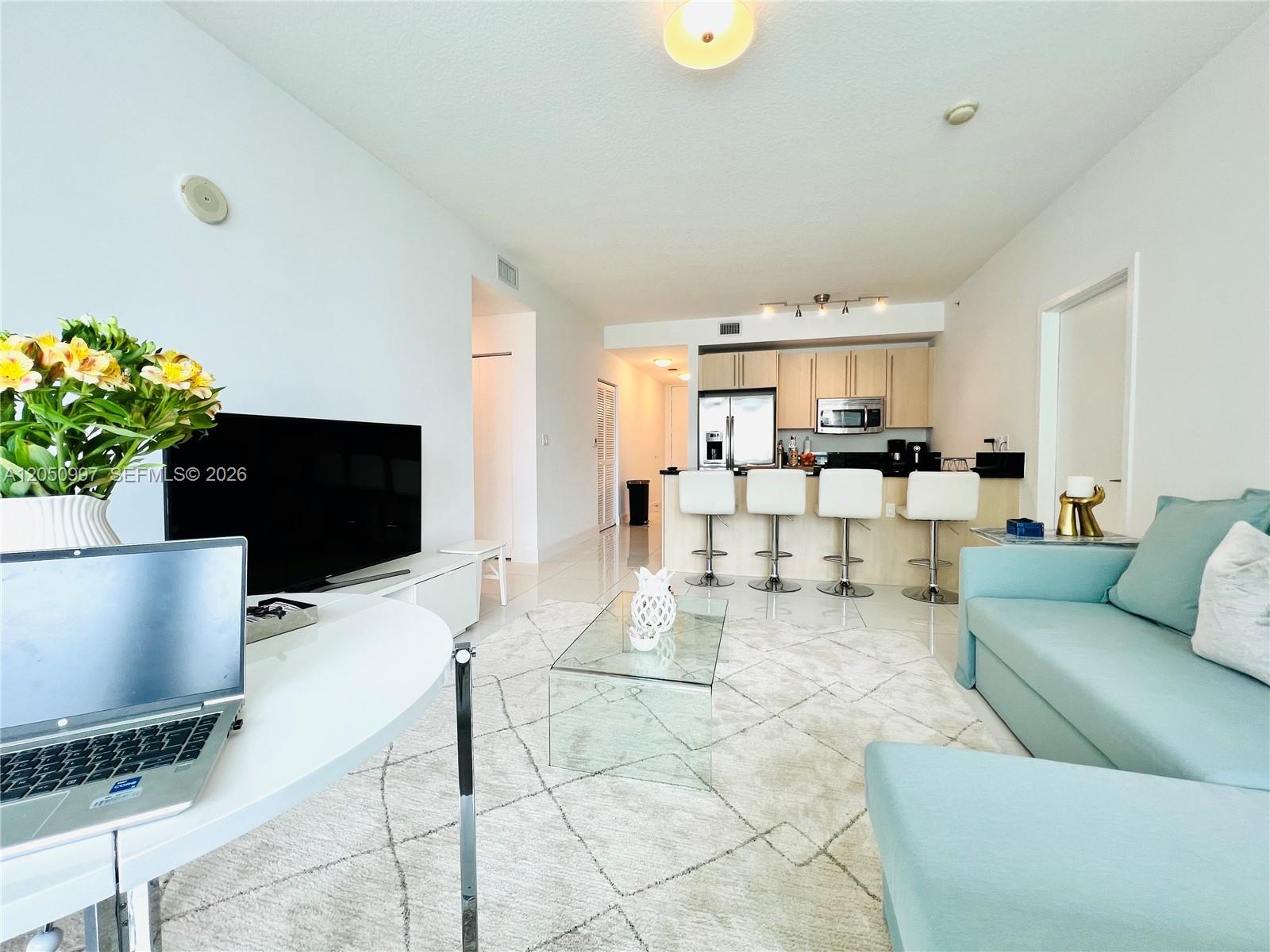79 Southwest 12th Street, Unit 1510S Miami, FL 33130 - Photo 11 of 56