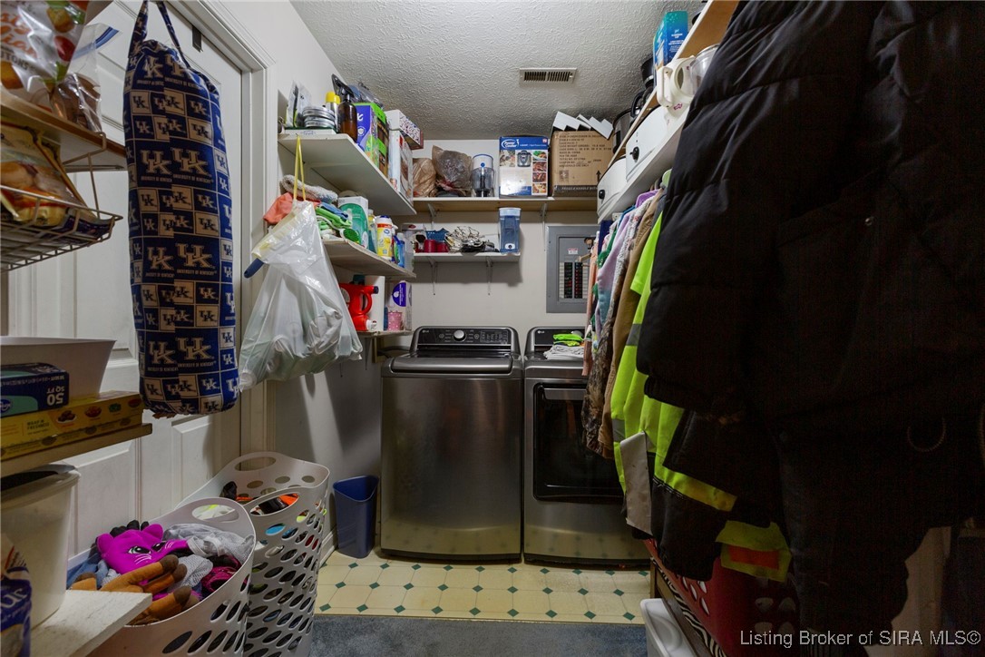 4912 Old Georgetown Road Georgetown, IN 47122 - Photo 16 of 49