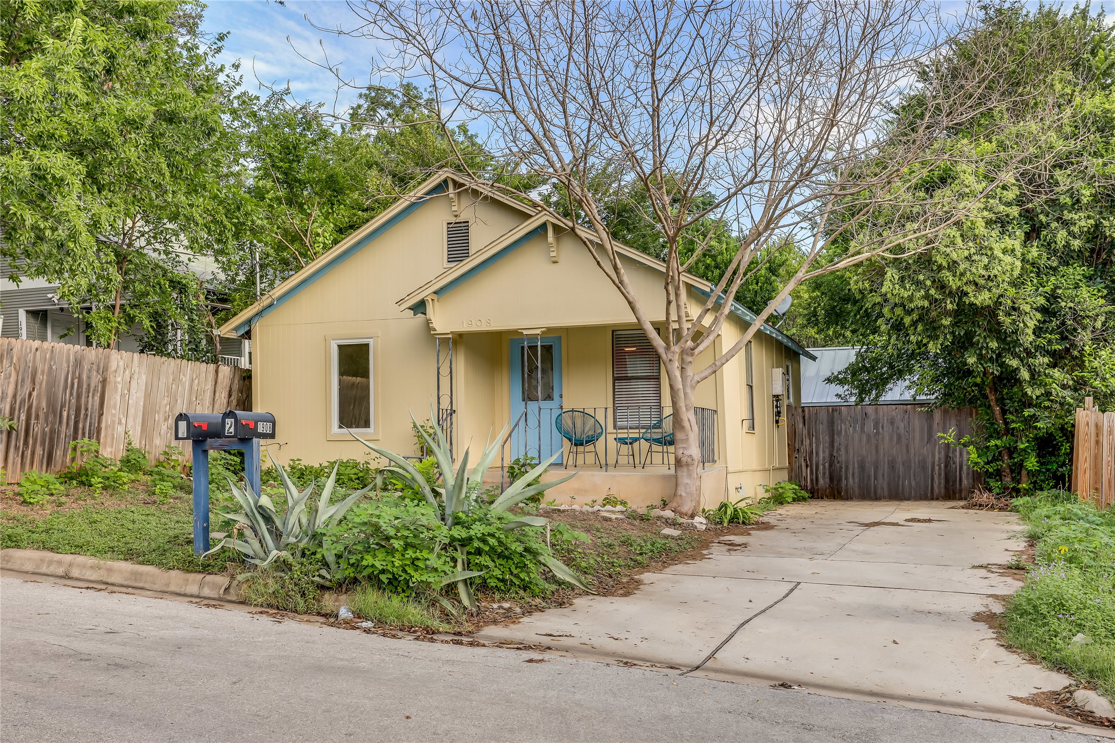 1908 East 21st Street, Unit 1 AND 2 Austin, TX 78722 - Photo 21 of 38 Welcome to 1908 E. 21st St in the historic Blackland community in central Austin. This is the street-facing front of Unit 1.