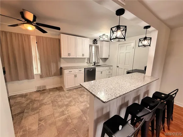 $245,000 | 302 Midland Avenue, Tonawanda, NY 14223