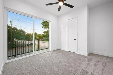 $589,900 | 812 West 10th Street, Dallas, TX 75208