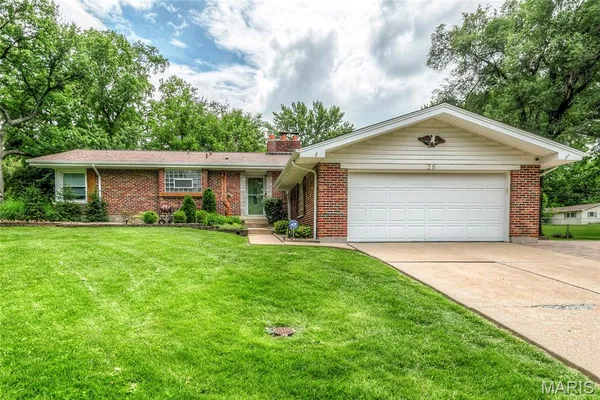 $265,000 | 26 Rolling Hills Drive, Florissant, MO 63033