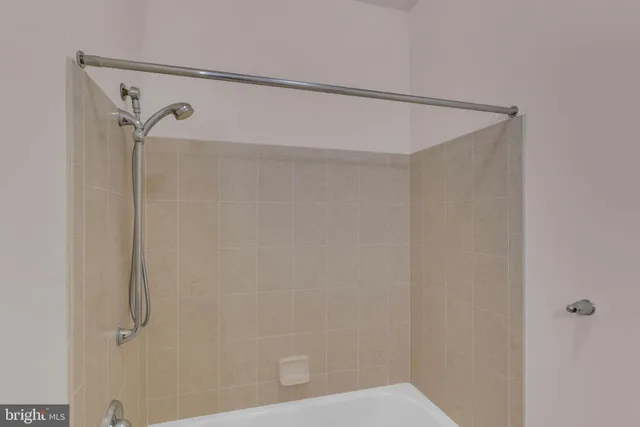 $290,000 | 222 Masterson Court, Ewing, NJ 08618