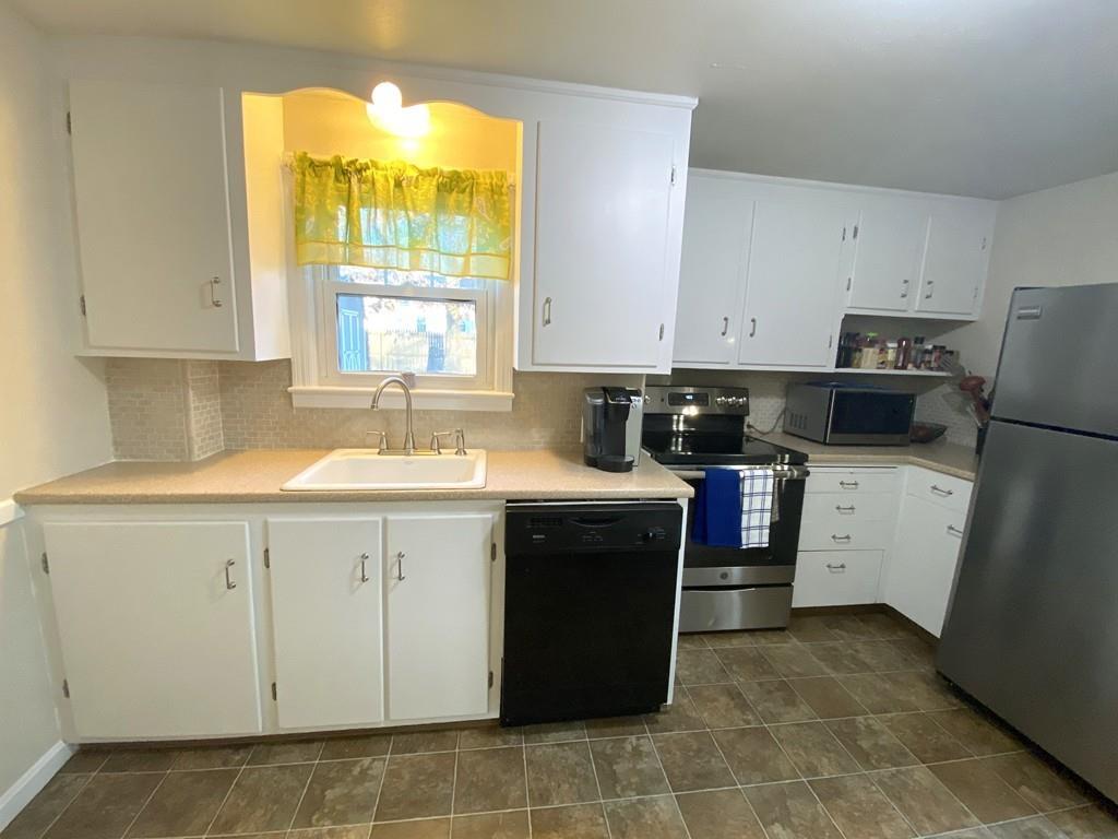 199 Powell Avenue Springfield, MA 01118 - Photo 2 of 31 Gallery Image 2