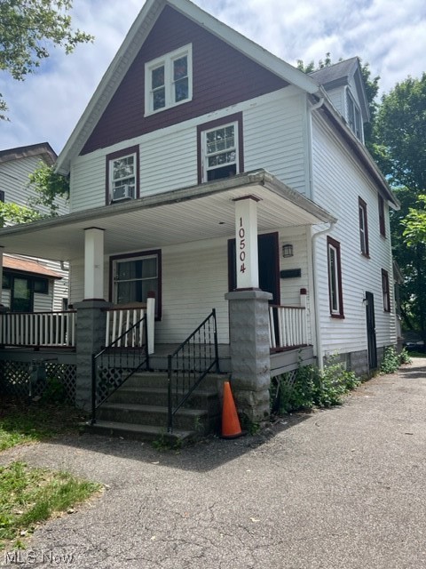 10504 Elmarge Road Cleveland, OH 44105 - Photo 2 of 19 Gallery Image 2