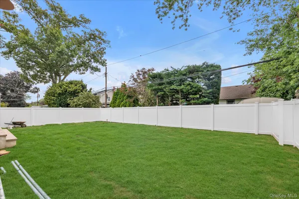 $1,560,000 | 1497 Carroll Street, Wantagh, NY 11793
