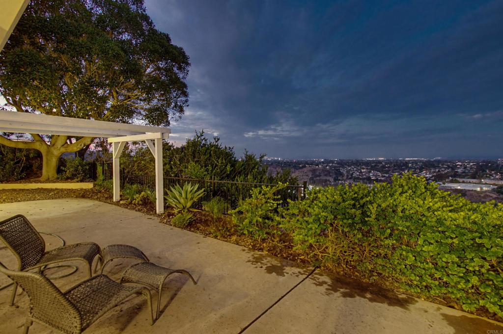 5605 Soledad Mountain Road La Jolla, CA 92037 - Photo 7 of 46