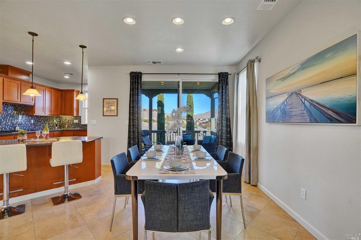 6607 Deerfield Drive Vallejo, CA 94591 - Photo 9 of 50