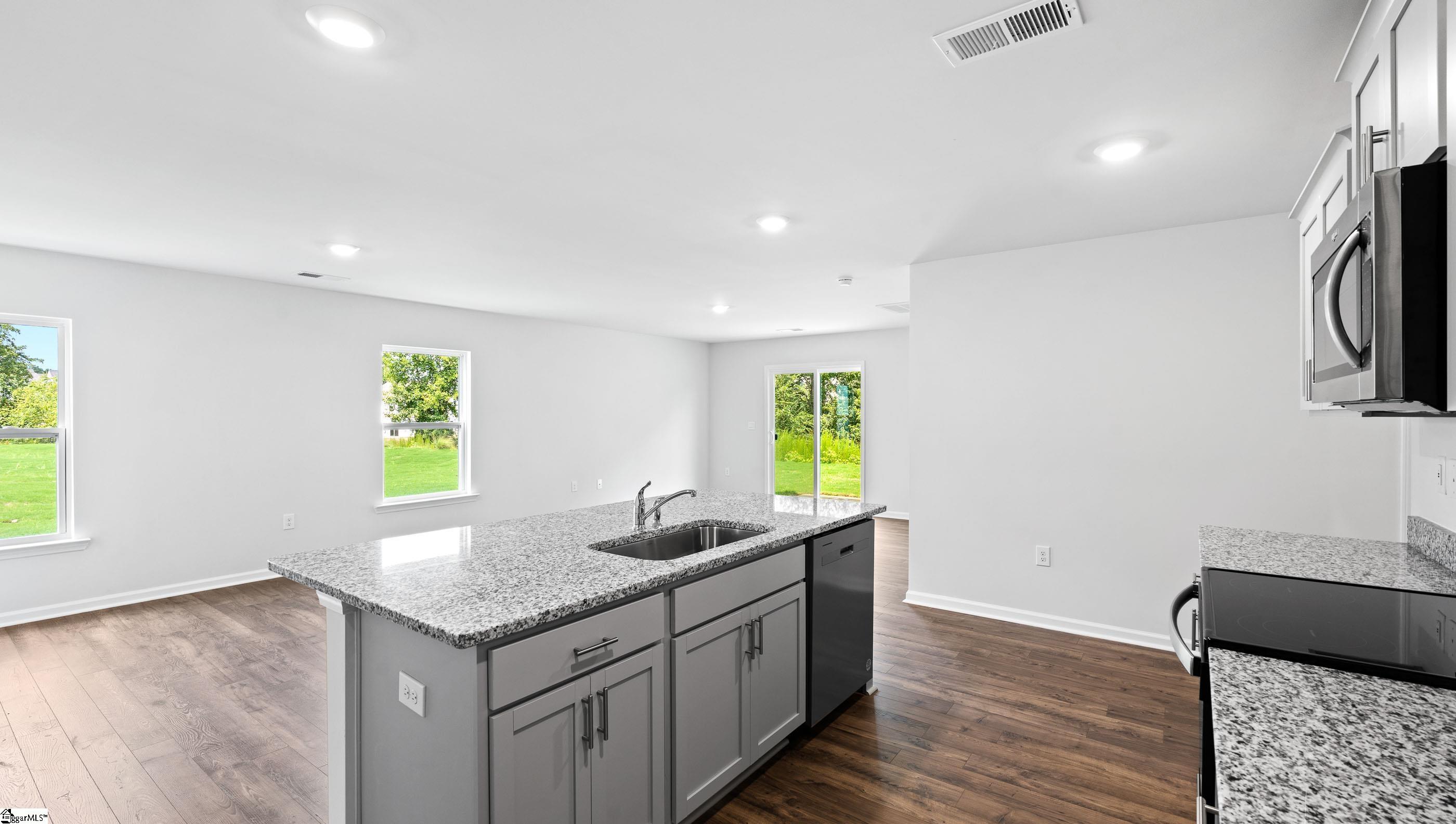 4763 Masterson Lane Boiling Springs, SC 29316 - Photo 9 of 34 Gallery Image 9