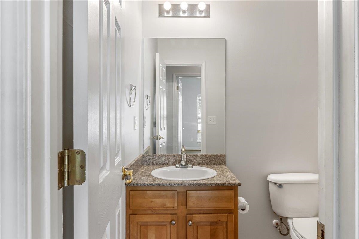 6866 Crimson Ridge Street Gulf Shores, AL 36542 - Photo 26 of 30 Bathroom