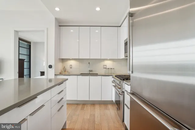 $895,000 | 45 Sutton Square Southwest, Unit 602, Washington, DC 20024