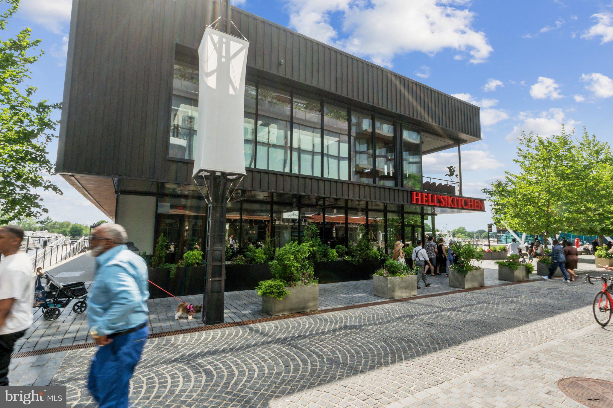 45 Sutton Square Southwest, Unit 602 Washington, DC 20024 - Photo 31 of 35 Lots of restaurants and retail