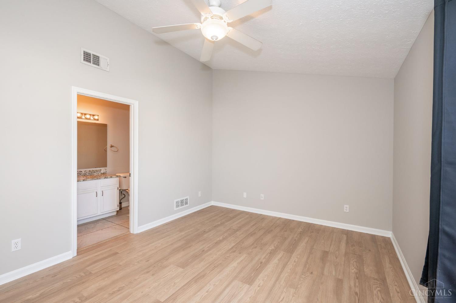 3513 Jessup Road Cincinnati, OH 45239 - Photo 22 of 49