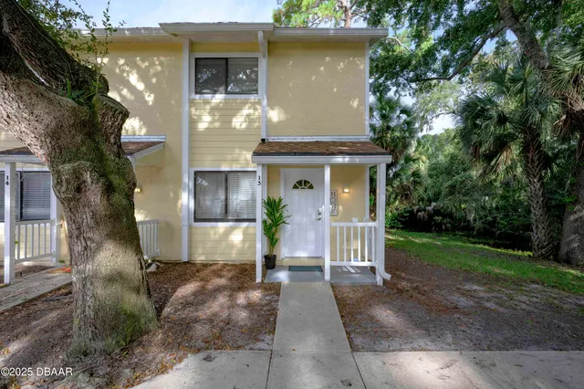 $1,375 | 480 Reed Canal Road, Unit 13, South Daytona, FL 32119